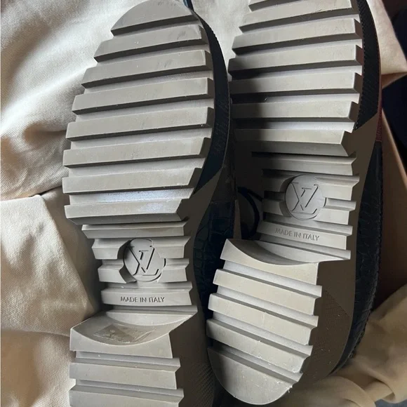 Laureate Platform Desert Boot - Picture 5 of 9